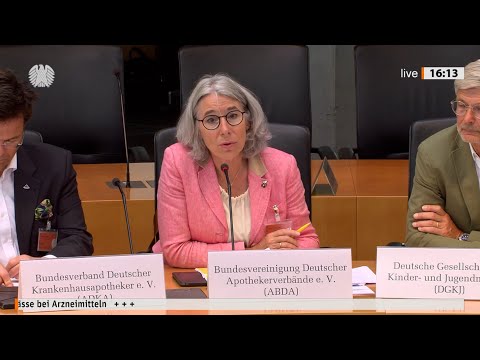 Bundestag: ABDA-Präsidentin erklärt Honorarforderung