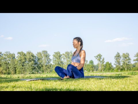 Yoga & Meditation mit ätherischen Ölen | PRIMAVERA Yoga Flow