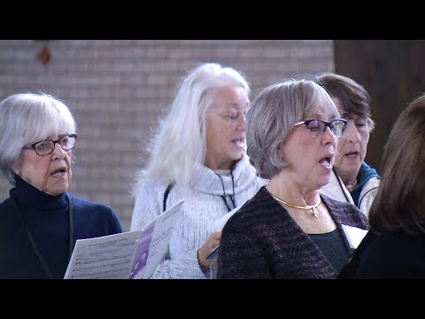 Plymouth Rockers Prepare to Sing for the Holidays