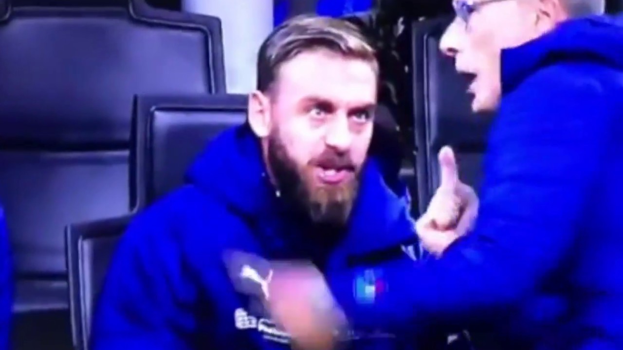 빡친 데로시/De Rossi angry when coach told him to warm up