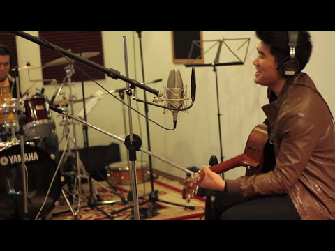 Ngây thơ - Tạ Quang Thắng