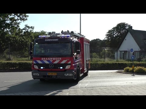 Brandweer TS Zandvoort Centrum 12-3330  + TW Noord 12-3362 met spoed naar een brand in Zandvoort