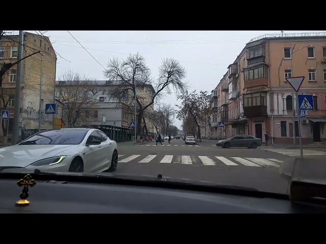 Фото Автоинструктор, частные уроки вождения в Киеве, восстановления навыков вождения на Подоле