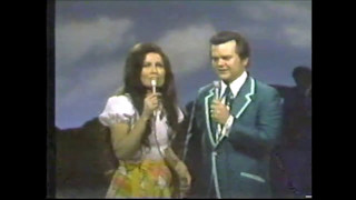 Loretta Lynn &amp; Conway Twitty - Easy Loving 1972