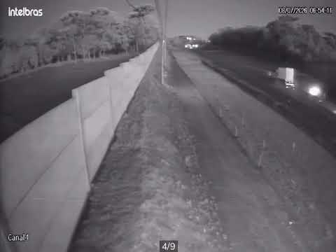 Homem morre em colisão frontal entre carro e caminhão na ERS-324, em Passo Fundo