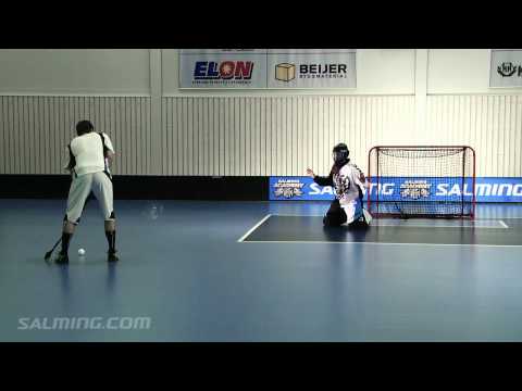 Salming Academy Goalie - Starting position for shots from the side - step one
