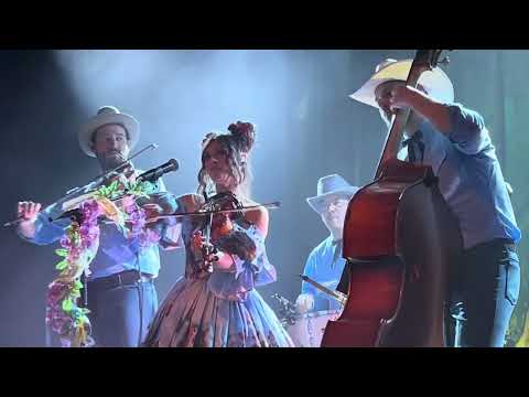 Sierra Ferrell - I Can Drive You Crazy - The Fillmore Charlotte 5/12/2024