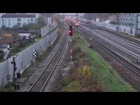 Rottenwarnsignale (Ro 3). Beschäftigte warnen (Baugleis, gesperrtes Bahnhofsgleis).