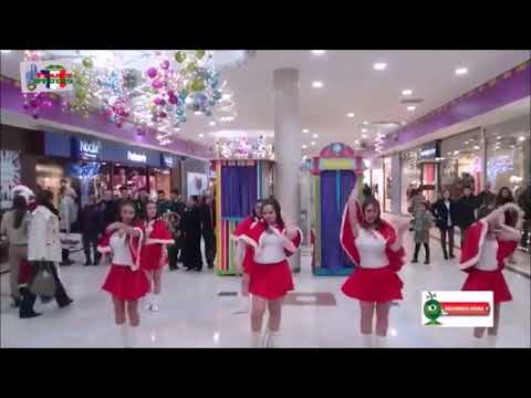 Новогодний танец: Праздничное настроение (Christmas dance: Festive mood)