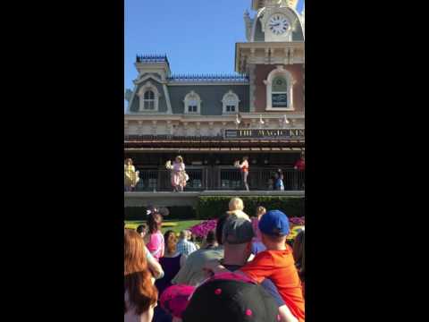 Disney World Vacation April 2016: Welcome Show