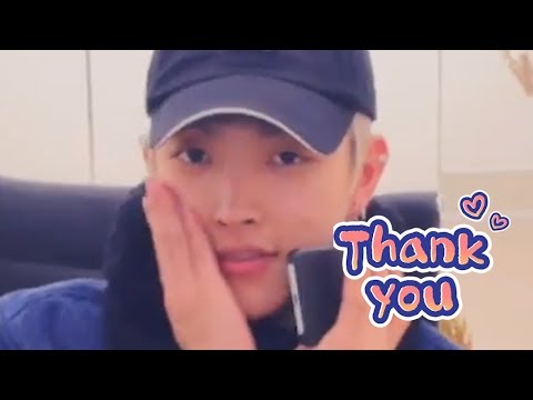 (ENG sub) [V LIVE] ATEEZ - HongJoong talking about Christmas present