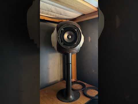 Handcrafted Bookshelf Hi-Fi Speakers _ RenchiesSpeaker image 5