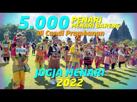 Tari Kolosal oleh 5.000 Penari di Candi Prambanan dalam Event Jogja Menari II 2022