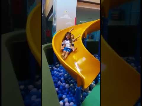 Parque da galinha pintadinha com minha amiga Rebeca e sua família 💕🎉