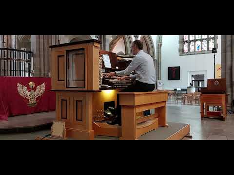 Nigel Spooner plays Sigfrid Karg-Elert, 'Valse Mignonne'