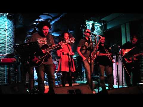 Ediz Hafızoğlu "Nazdrave" feat. Elif Çağlar Muslu - Teselli (Canlı Performans)