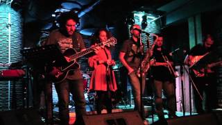 Ediz Hafızoğlu "Nazdrave" feat. Elif Çağlar Muslu - Teselli (Canlı Performans)