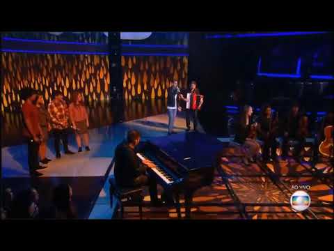 Luiz Henrique Schultz canta "Linda Demais" The Voice Kids Brasil