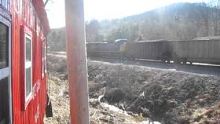 preview picture of video 'CSX Southbound at Altapass, NC 1/29/11'