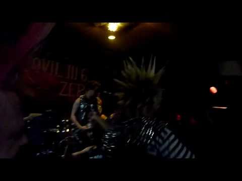 BESTHÖVEN @ Covil 360, 14.11.2010 - pt. 2/4