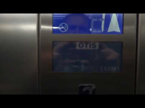 2010 Otis Glass Traction Elevator @ Airport Dublin / Ireland