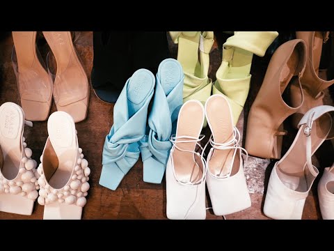 BACKSTAGE AT THE A.W.A.K.E. MODE SS23 SHOW