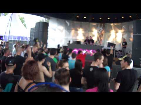 jacky core vs loic d @ the qontinent 2011.MP4