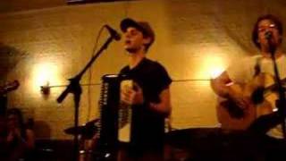 La Strada plays Shapes in the Sky