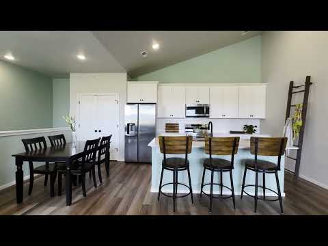 Chic Condo in Windsor Golfing Community | 2296 Setting Sun Dr UNIT 6 | Kentwood Northern Properties