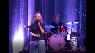 The Go-Go&#39;s - Fading Fast (LIVE HD) | Crypto.com Arena, Los Angeles - Mar 30, 2022