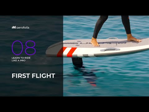 Aerofoils Academy 08 first flight on the eFoil board