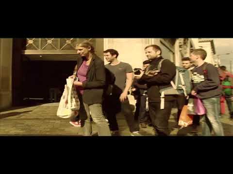 Miguel Montalban - Sultans of Swing, London Best Guitar busker Ever