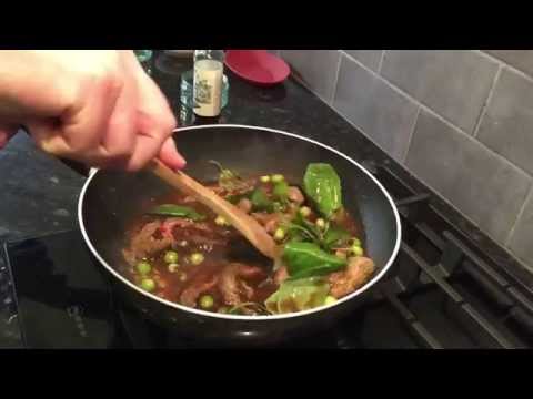 download lagu mp3 mp4 Beef Jungle Curry, download lagu Beef Jungle Curry gratis, unduh video klip Beef Jungle Curry