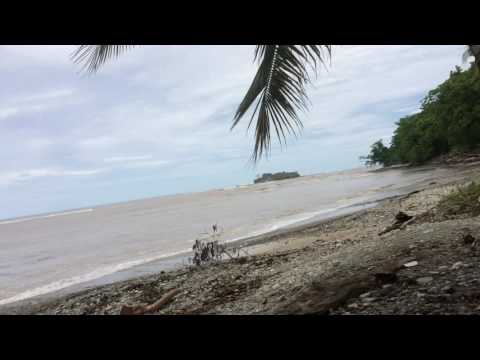 A Walk To The Beach in Cabuya!