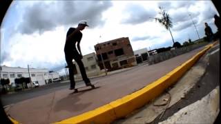 preview picture of video 'Radiation Skateboard - Earth Skateboard (MiIton Rocha)'