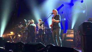 tab. bounce. clint eastwood.