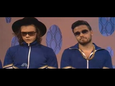 One Direction SNL Skit - Girlfriends Talk Show