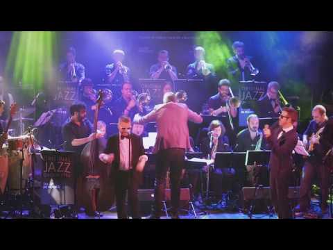 Fundación Tony Manero & Original Jazz Orquestra del Taller de Músic - [CONMOTION]