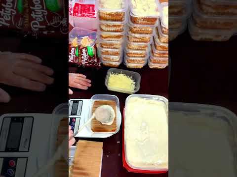 Essa é a polêmica da lasanha montada crua nas marmitinhas, será que dá certo?? 👏🏻👏🏻#shorts