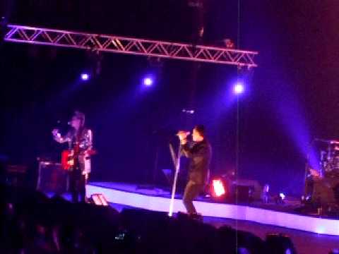 Depeche Mode...09.01.2010...Berlin,,o2 World...und los geht´s...