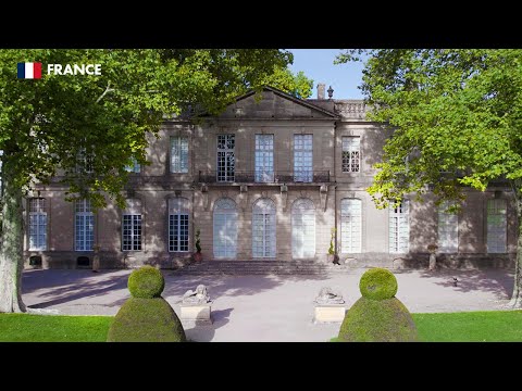 2MIN INSIDE FRENCH CASTLE called « Château de Provence »