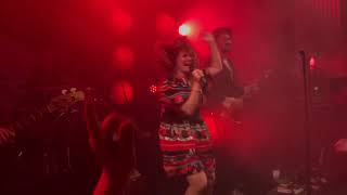 Irina - Kymmenen kirosanaa