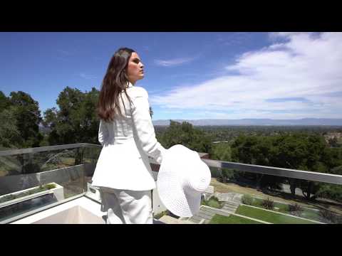 10718 Mora Drive | Lady of the House - The Agency