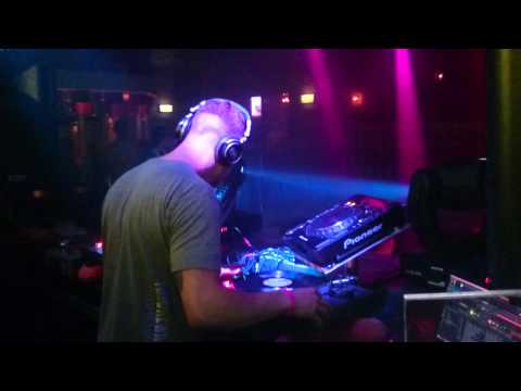 Lord terror VS the hitman at vinyl warriors