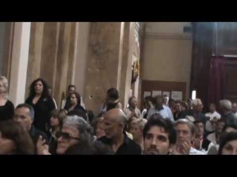 L'abbraccio del silenzio