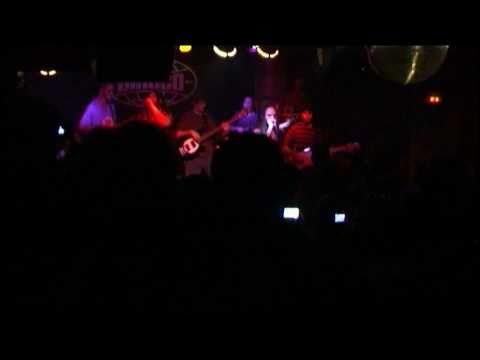 Roe Delgado & Wild Style con  Ras Kuko.