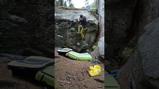 Video thumbnail of Problem Q (Boulder 7 - La Plana), 6c. Val Daone