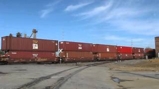 preview picture of video 'CSXT 5443 Leads The CSXT Q102-17 @ Cordele, Georgia on Saturday January 17th, 2015.'