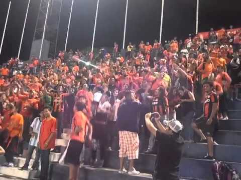 "â™«â™« No se compara esta es la hinchada que esta en las malas â™«â™«" Barra: Super Naranja - Inmortal 12 - LBC • Club: Club Deportivo Ãguila • País: El Salvador