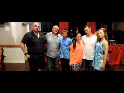 CAROBNA NOC:FAMILY BEND,